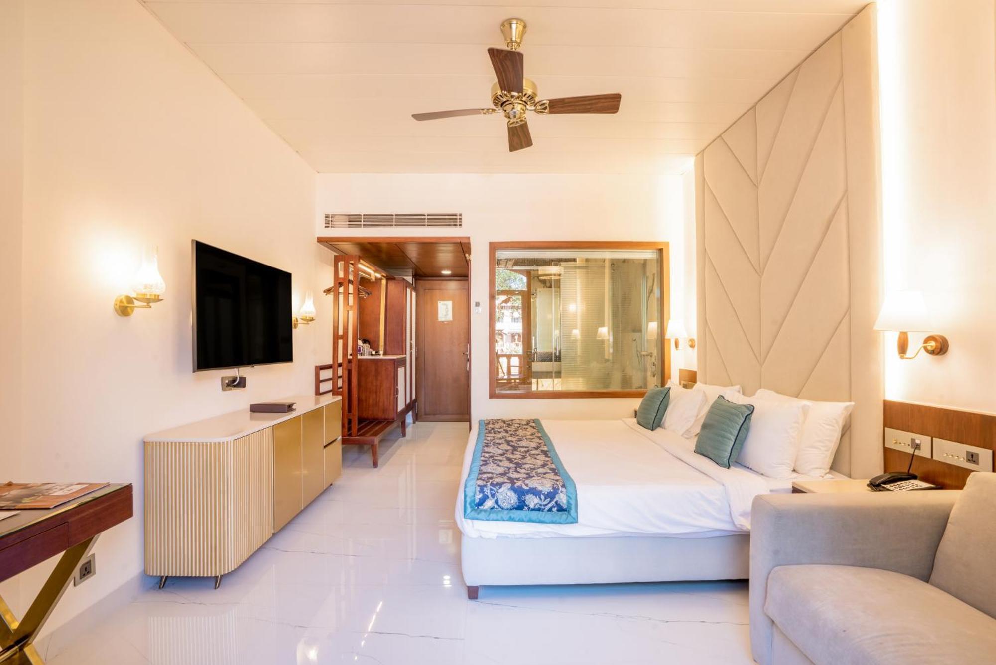 เอฟเวอร์ไชน์ รีสอร์ต มหาพาเลศวร Hotel มหาบาเลชวาร์ ภายนอก รูปภาพ